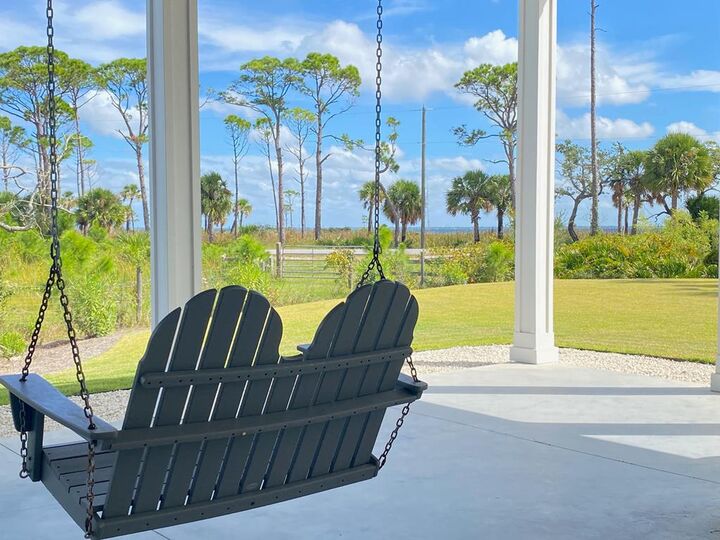 Property Photo: 229 Park Point Cir FL 32456