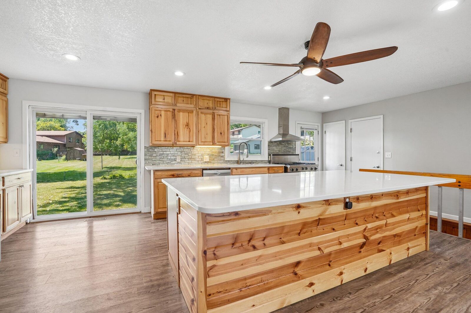 Property Photo: 15204 Lead Street MN 55306