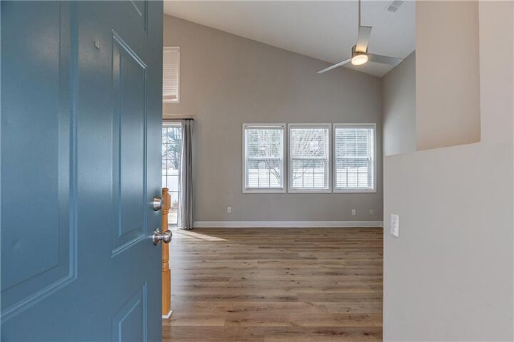 Property Photo: 211 Harmony Court GA 30004