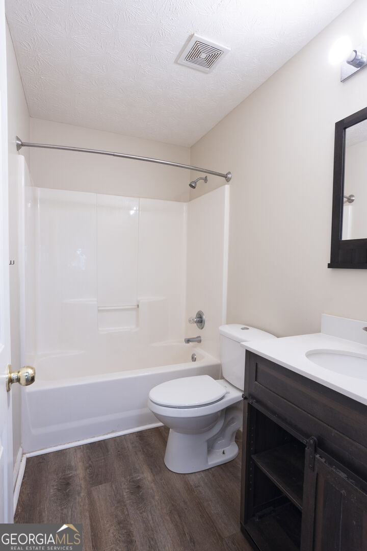 Property Photo: 305 Bradford Court GA 30011