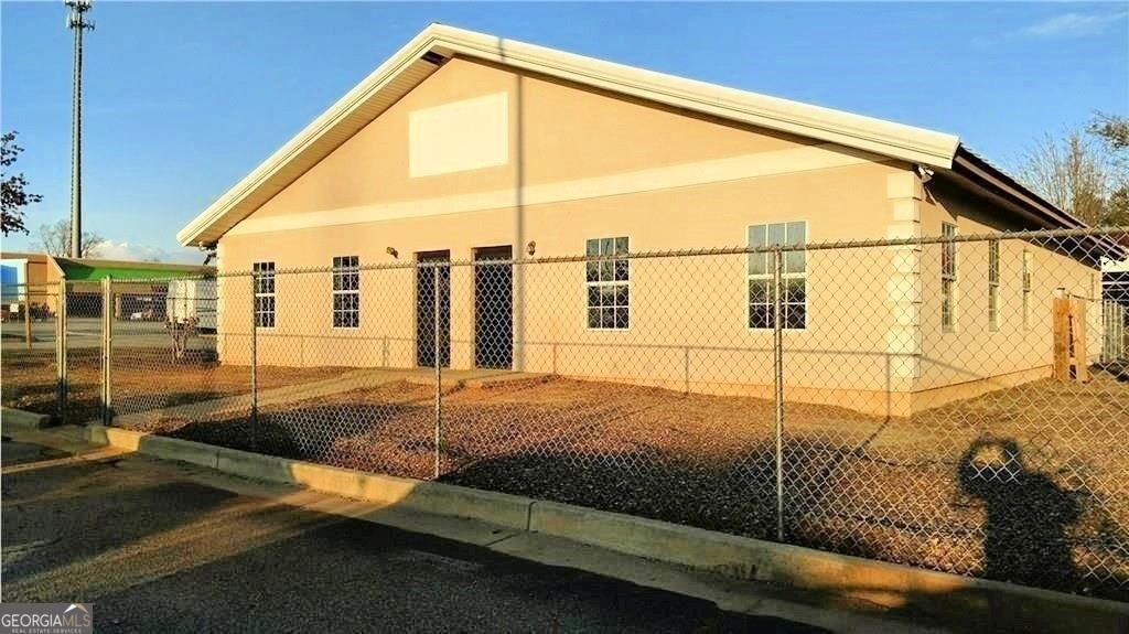 Property Photo: 3180 Atlanta Highway GA 30606