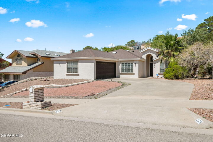 Property Photo: 773 Villa Vanessa Drive TX 79912