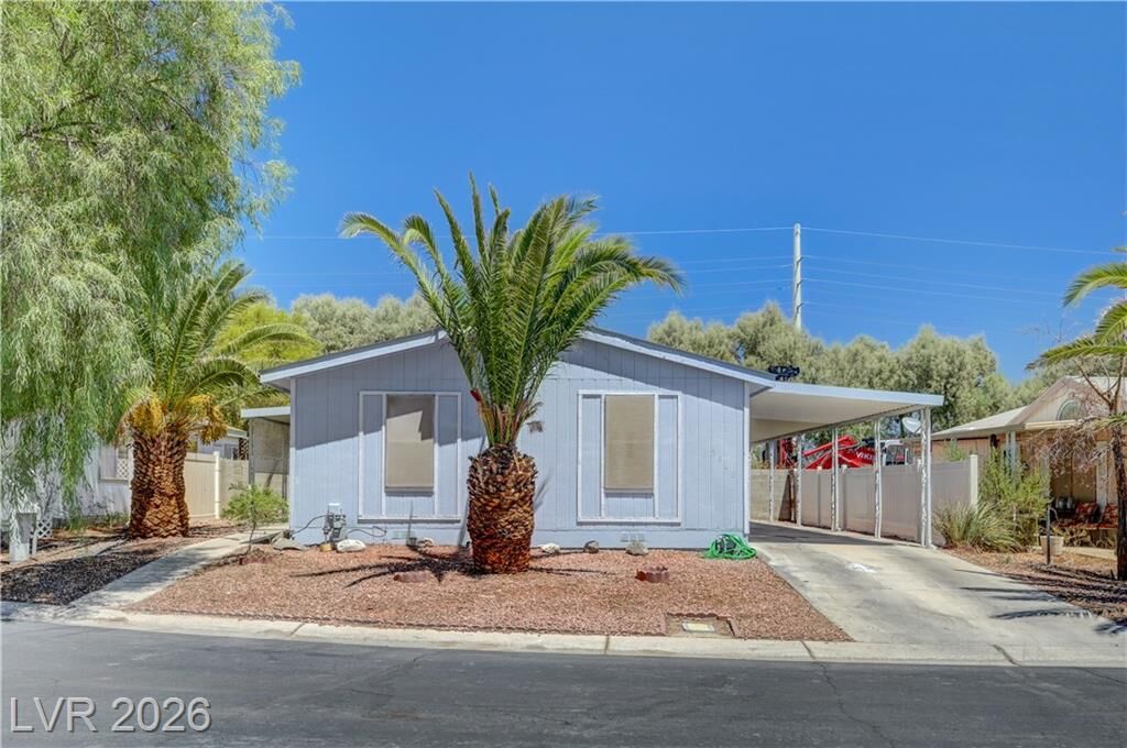 Property Photo: 5842 Sassy Rose Drive NV 89122
