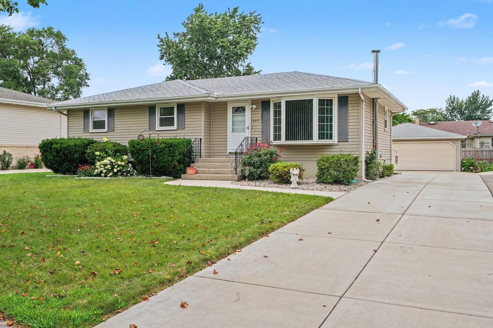 Property Photo:  640 Julie Drive  IN 46375 