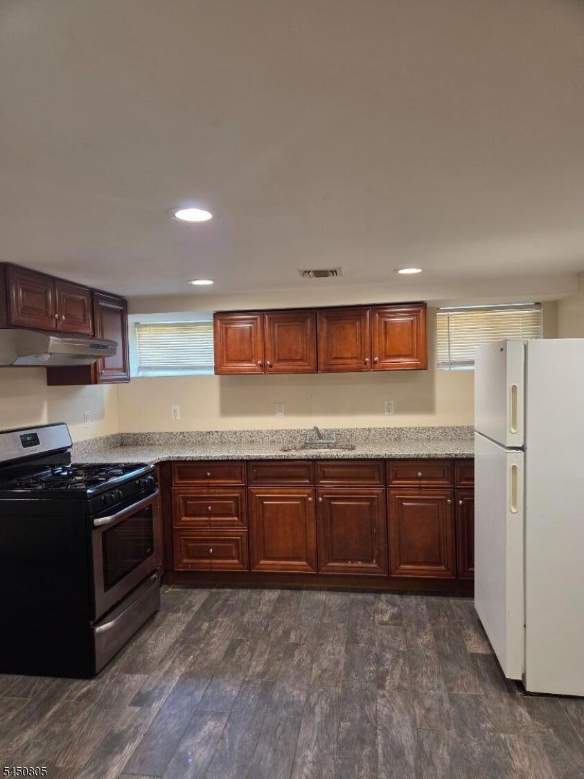 Property Photo:  130 N 5th St 1A  NJ 07522 