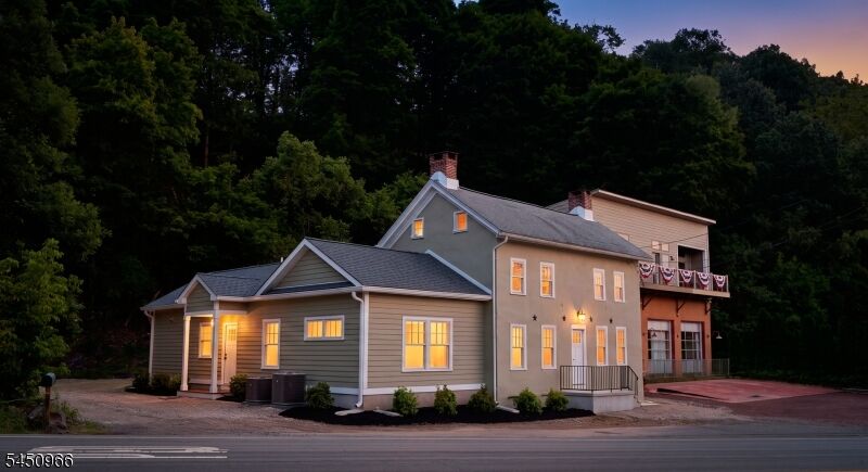Property Photo:  30 N Franklin St  NJ 08530 