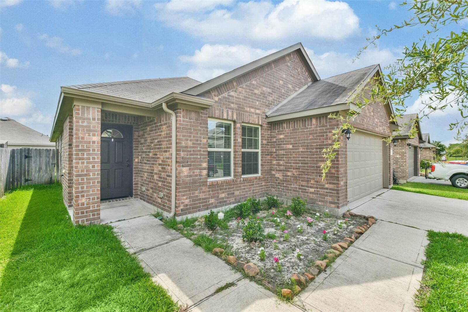 Property Photo: 5518 Casa Mila Drive TX 77449