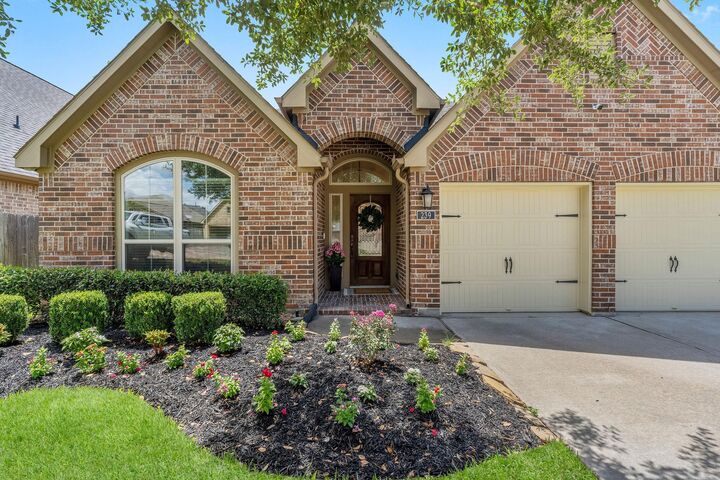 Property Photo:  239 Forest Peak Way  TX 77316 