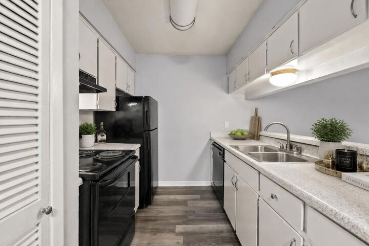 Property Photo: 3802 E Nasa Road TX 77586