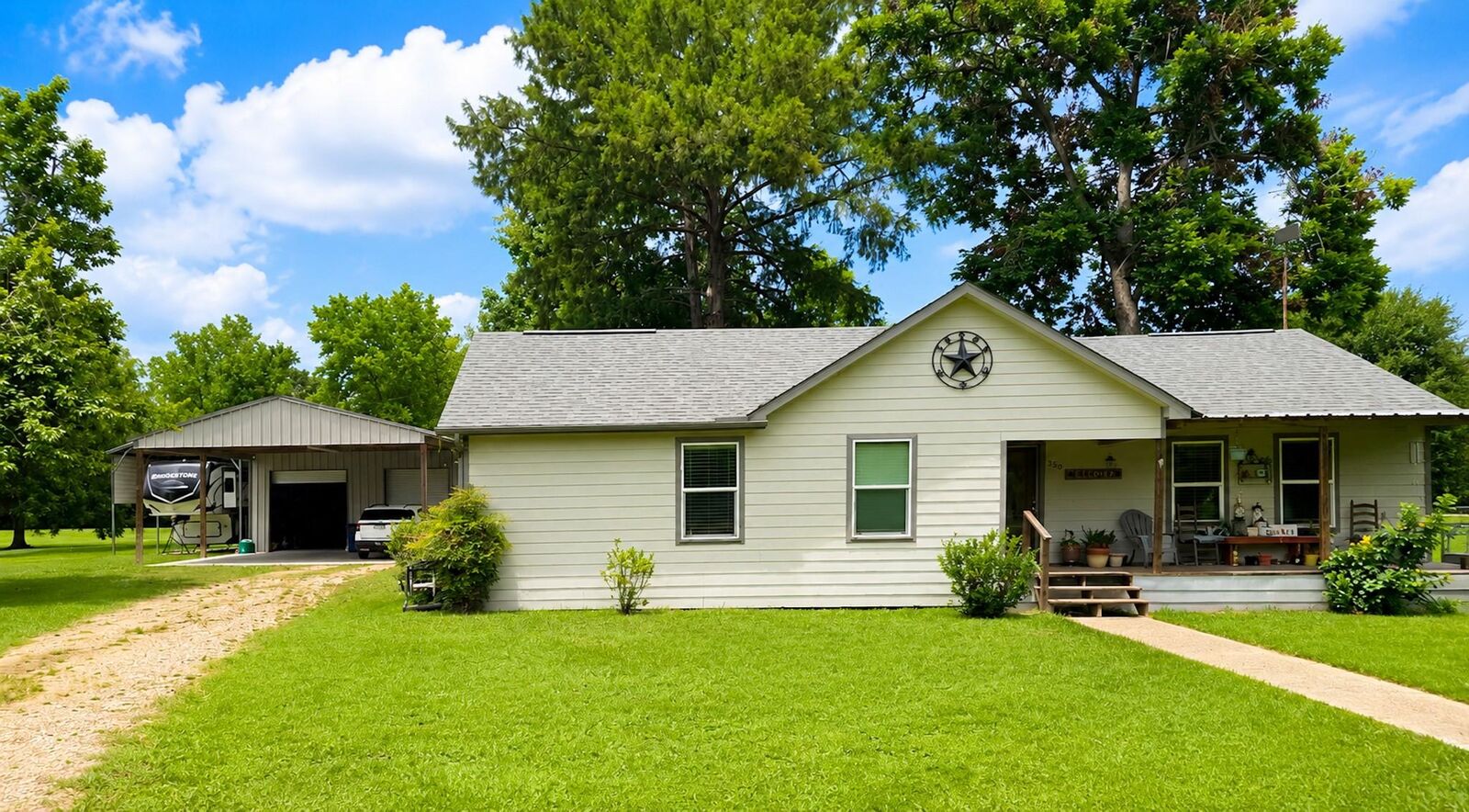 Property Photo: 150 County Road 2359 TX 77575