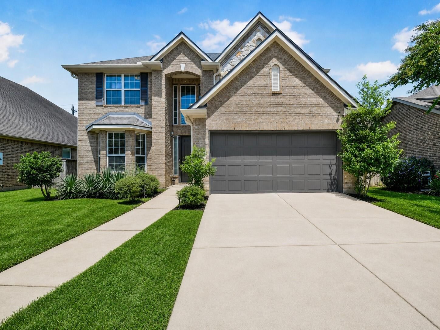 Property Photo: 1906 Dry Willow Lane TX 77089