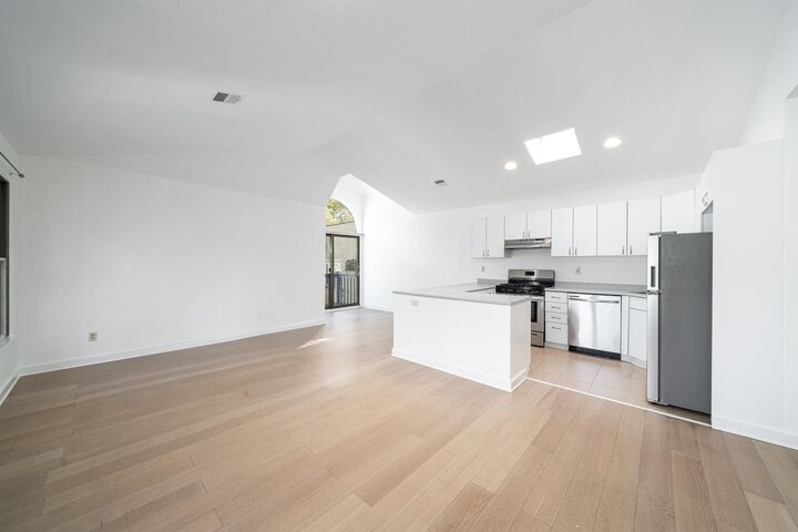 Property Photo:  79 Sherman Pl 2  NJ 07307 