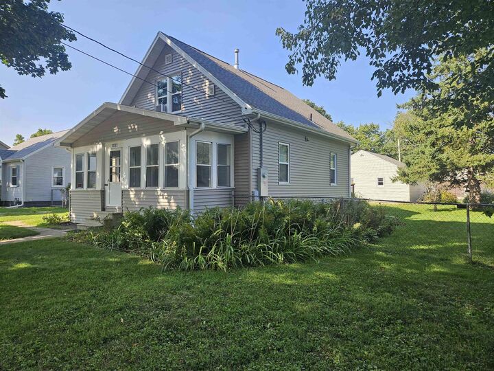 Property Photo: 1222 Wallgate Avenue IA 50701