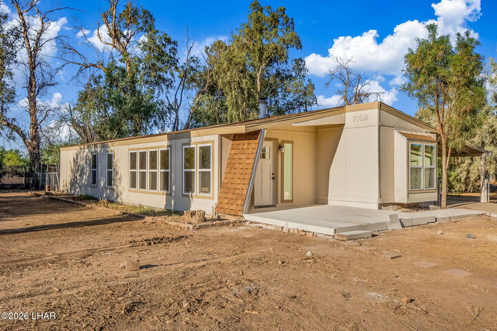 Property Photo: 7169 S Harquahala Dr AZ 86440