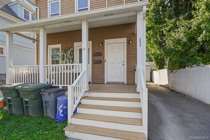 Property Photo:  352 Willett Avenue 2  NY 10573 