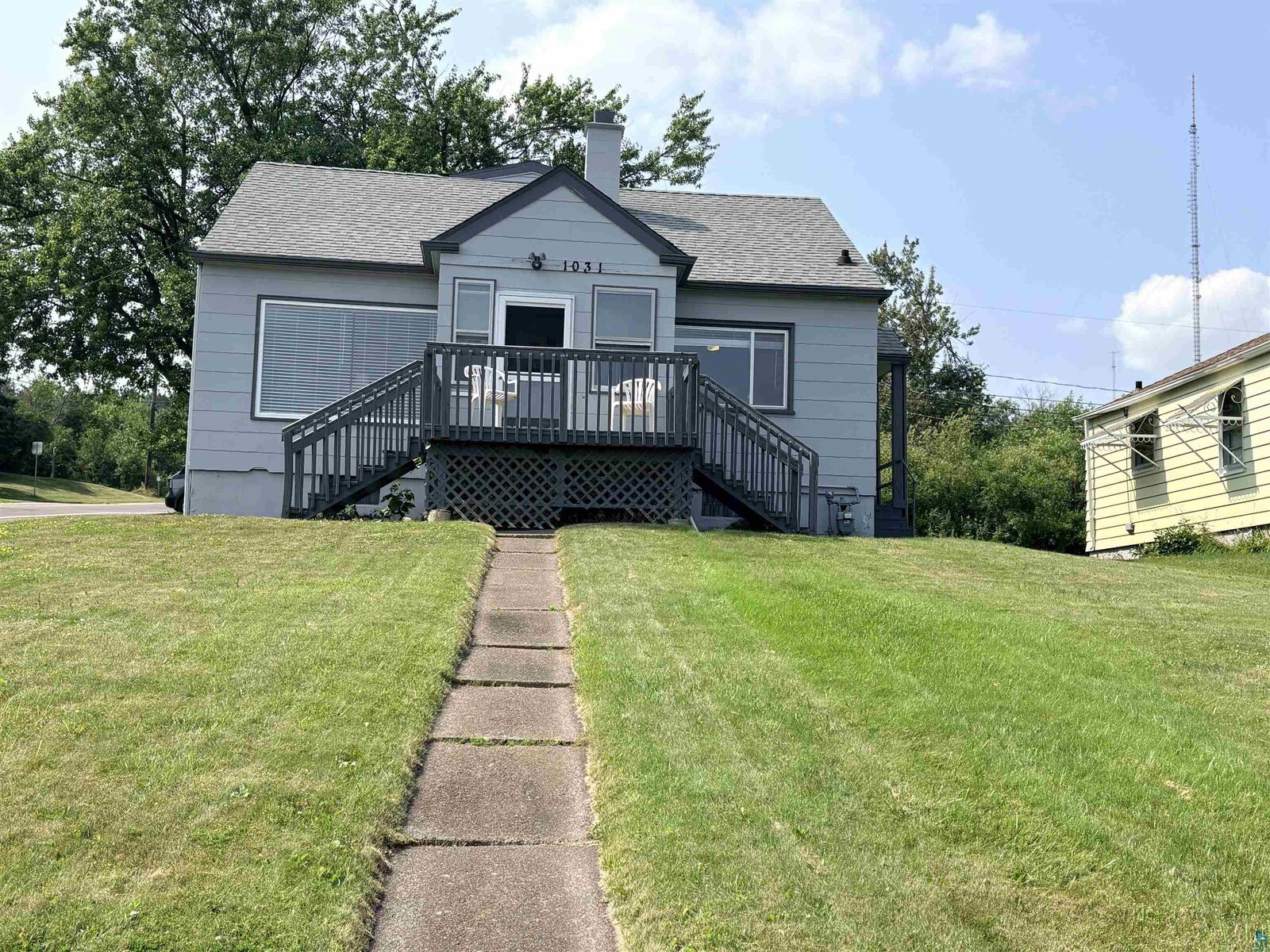 Property Photo: 1031 W Skyline Pkwy MN 55806