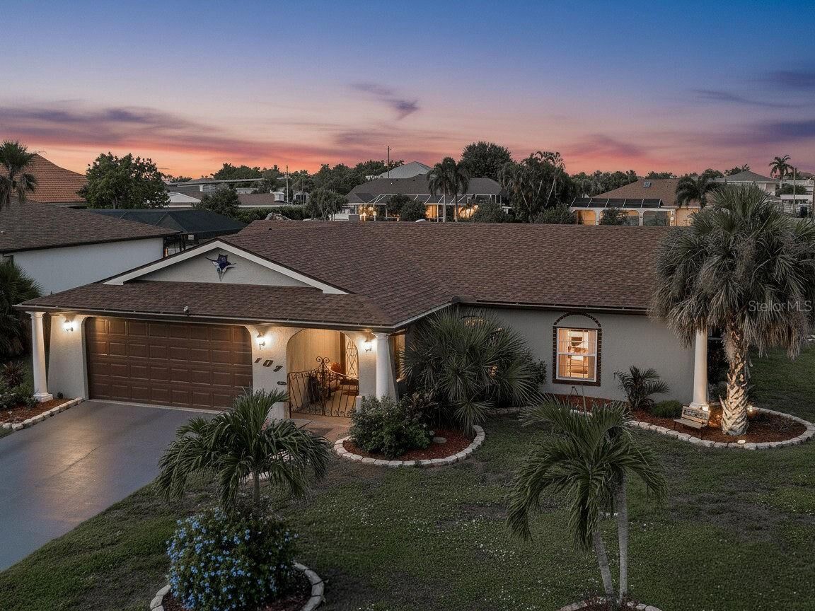 Property Photo:  107 Peckham Street SW  FL 33952 