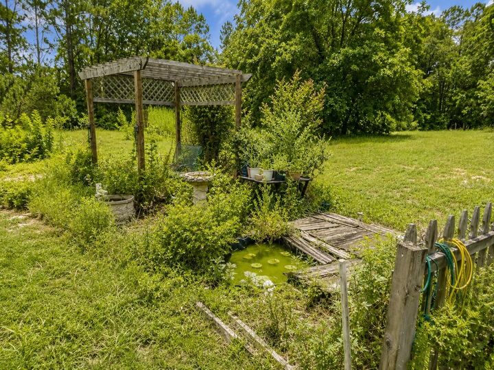 Property Photo:  2221 Daffodil Avenue  FL 32068 