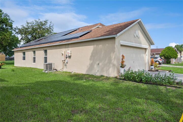 Property Photo:  663 Mesilla Drive  FL 34758 