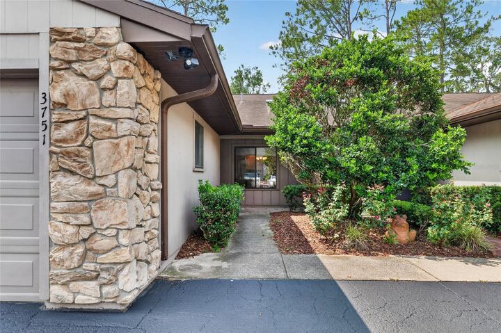 Property Photo: 3751 NW 53rd Road FL 32653