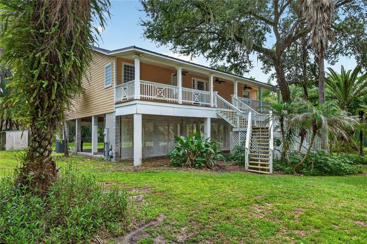 Property Photo:  8435 Florence Cove Road  FL 32092 