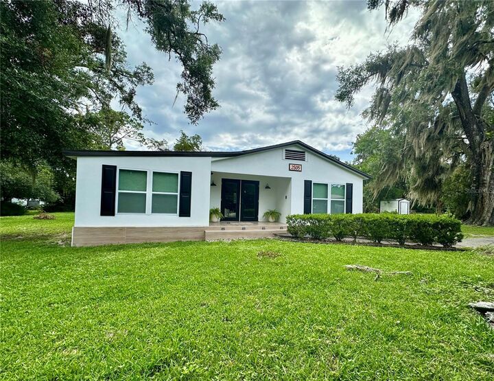 Property Photo:  2505 NE 13th Avenue  FL 34470 