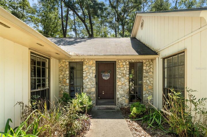 Property Photo:  1317 SW 98th Street  FL 32607 
