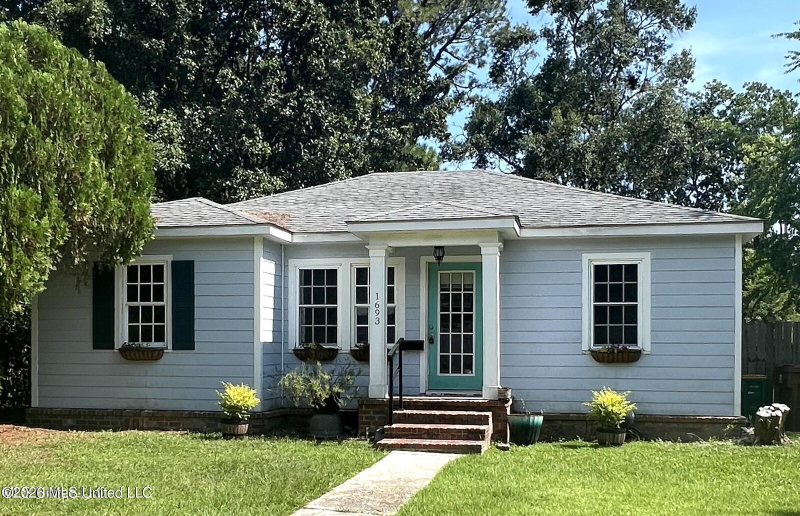 Property Photo:  1693 Vine Street  MS 39531 