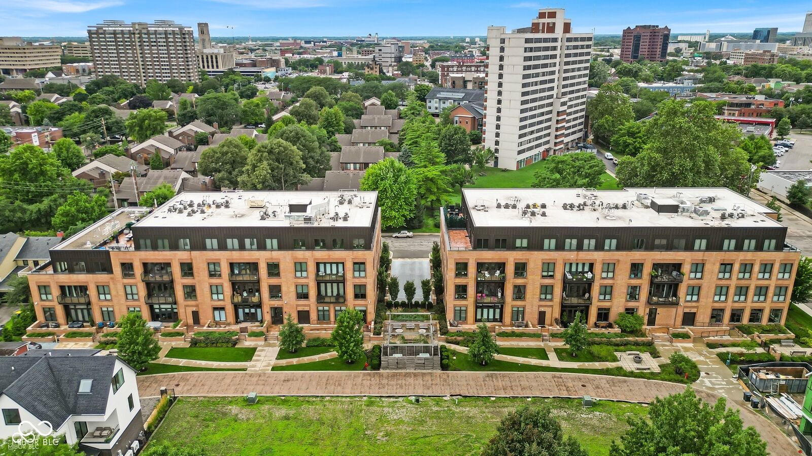 Property Photo: 877 N East Street 305 IN 46202