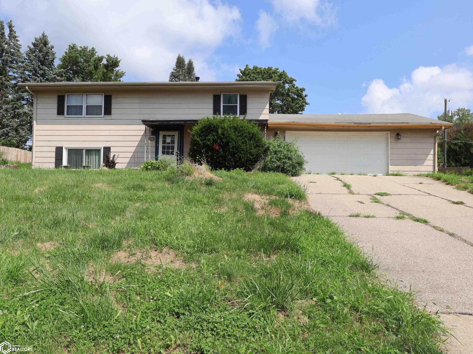 Property Photo:  2803 Nelson Road  IA 50158 