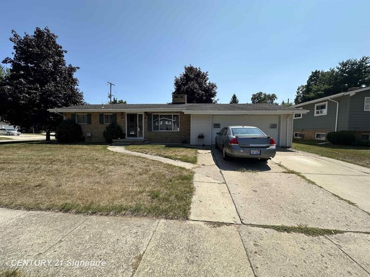 Property Photo:  412 Chestnut Street  MI 48433 