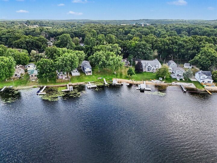 Property Photo:  2062 Fern Beach  MI 49014-8532 