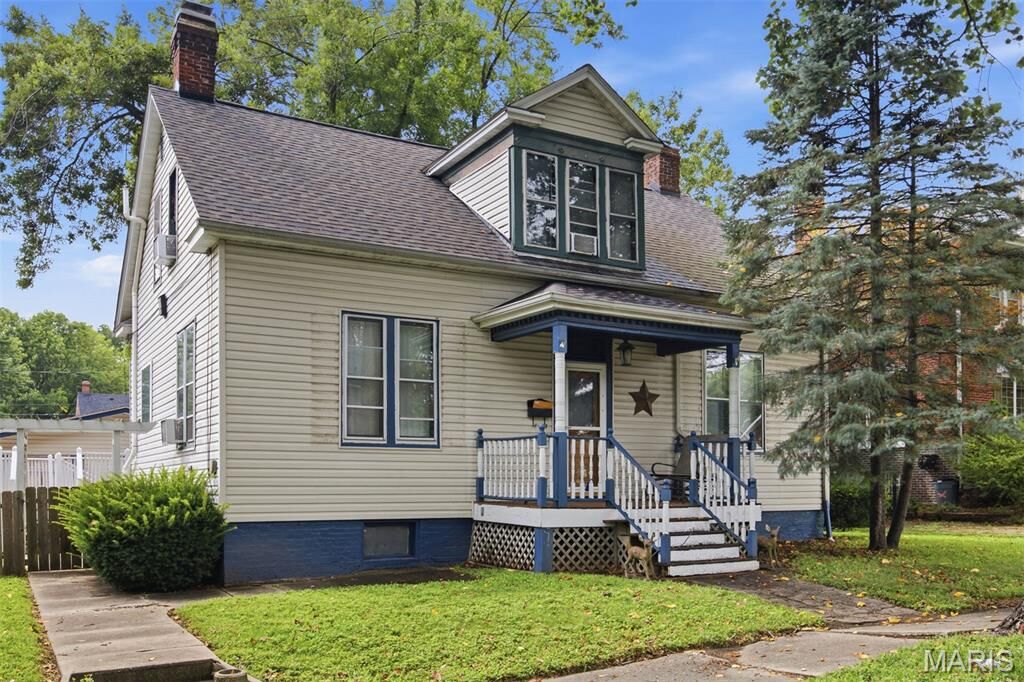 Property Photo: 714 Cypress Street IL 62249