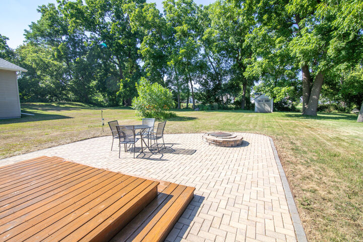 Property Photo: 435 W Polk St WI 53594