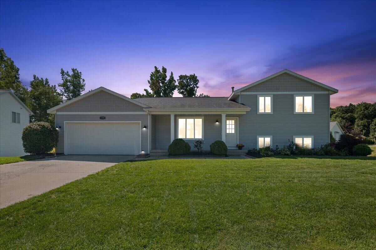 Property Photo:  1338 Scott Creek Drive NE  MI 49306 