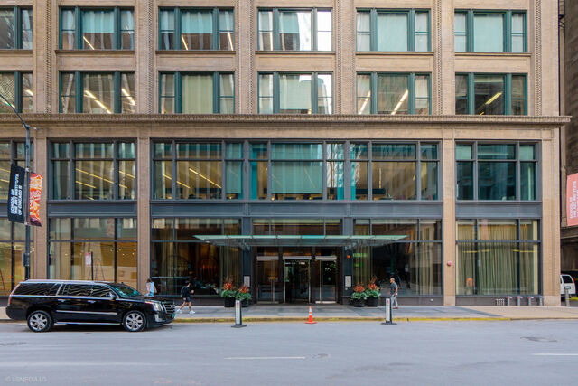 Property Photo: 60 E Monroe Street 3002 IL 60603