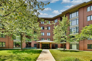 Property Photo:  865 E 22nd Street 124  IL 60148 