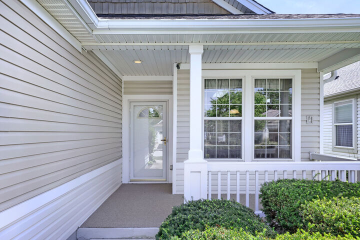 Property Photo: 12613 Oak Grove Drive IL 60142