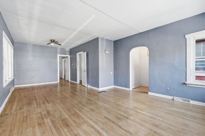 Property Photo:  3316 N Ridgeway Avenue  IL 60618 
