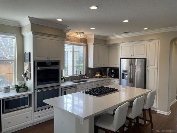 Property Photo: 646 Sandside Ct. CA 92011