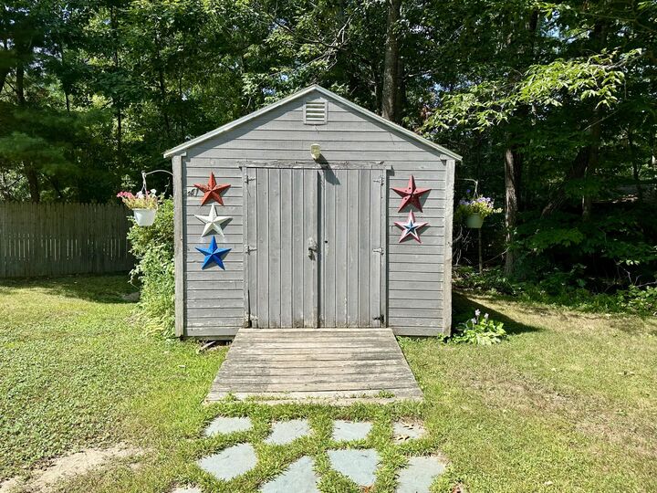 Property Photo:  60 Forbes Lane  ME 04062 