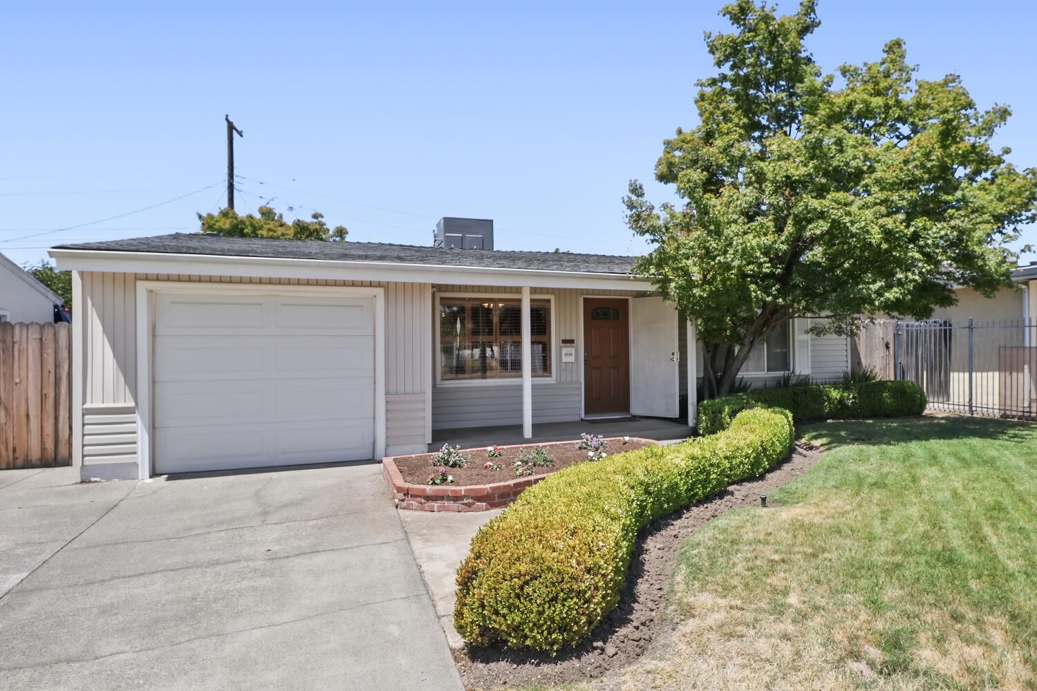 Property Photo: 2525 Darwin Street CA 95821