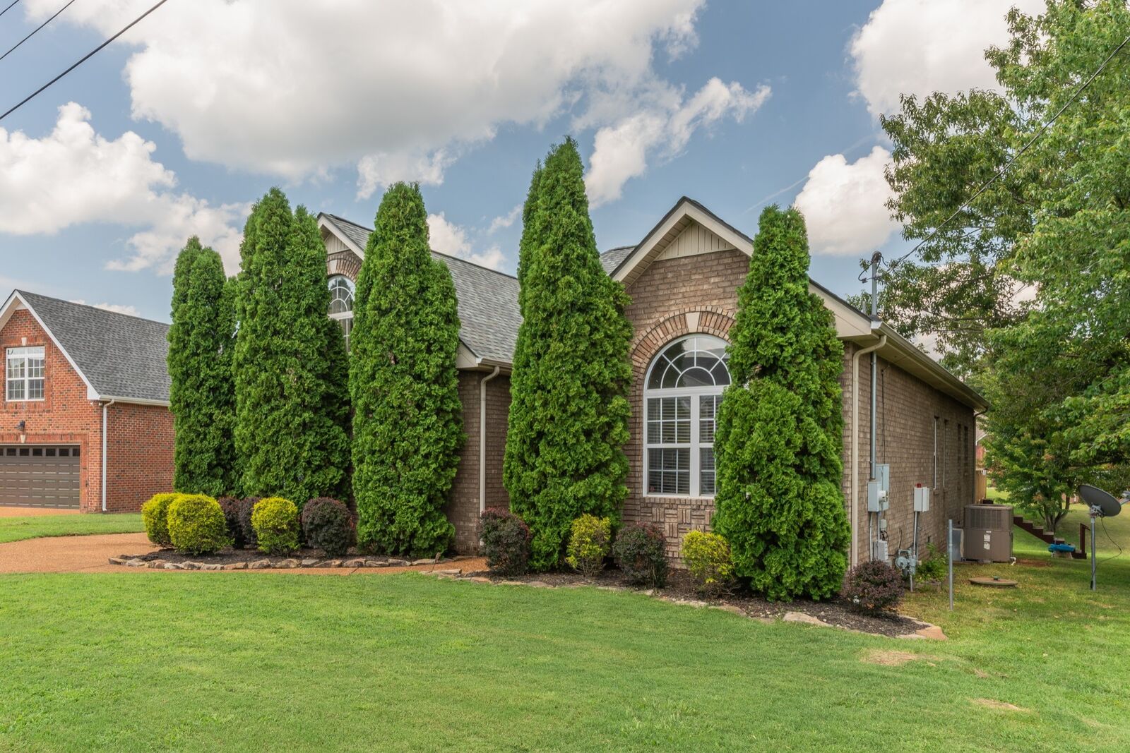 Property Photo:  206 Kiowa Ct  TN 37188 