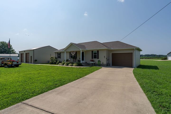 Property Photo: 97 Brace Loop TN 38483