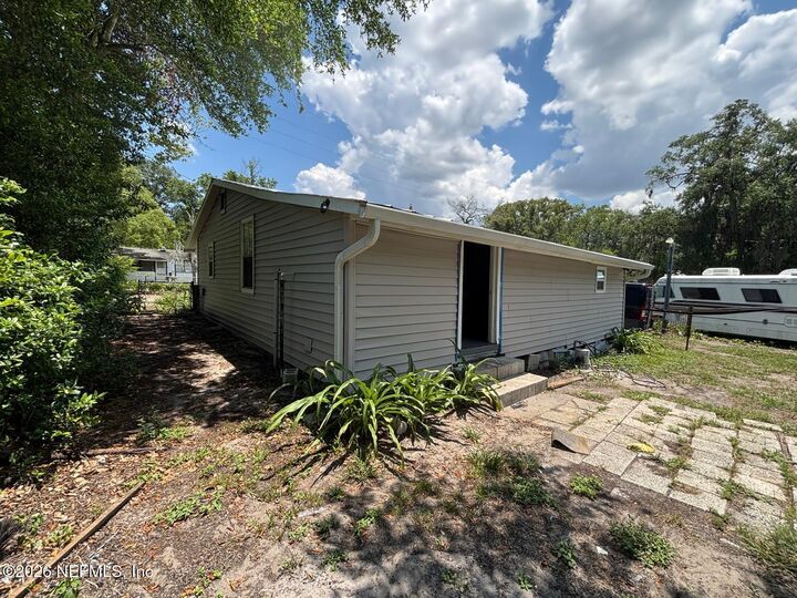 Property Photo:  9454 Campus Avenue  FL 32208 