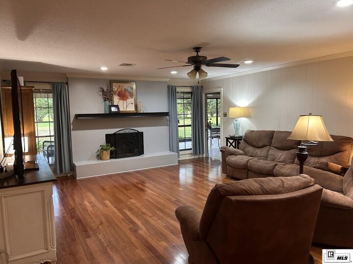 Property Photo: 105 Lasalle Circle LA 71291