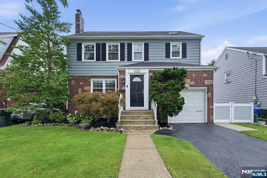 Property Photo:  102 Mortimer Avenue  NJ 07070 