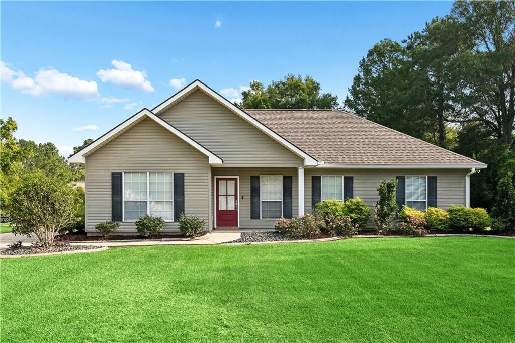 Property Photo:  18033 Vineyard Road  LA 70401 