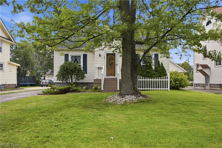 Property Photo:  187 Trumbull Avenue SE  OH 44483 