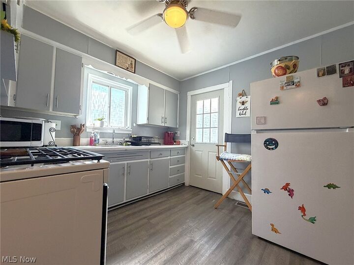 Property Photo:  274 Bon Air Avenue  OH 44035 